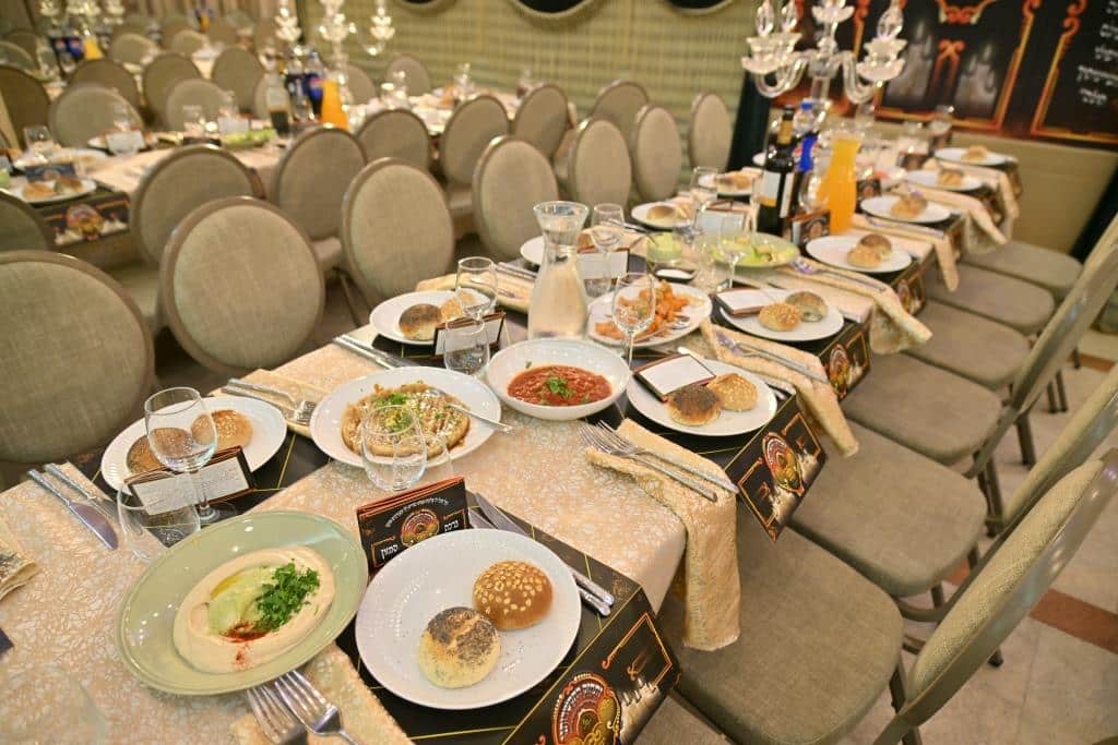 אלפים בהילולת הבעל שם טוב המרכזית בירושלים