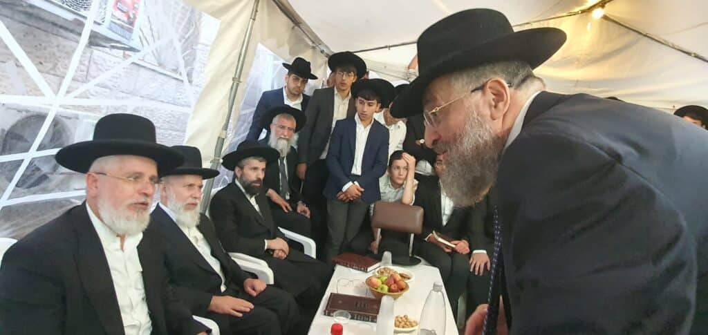 הרבנים ישבו שבעה, המונים בראשות גדולי ישראל עלו לנחם