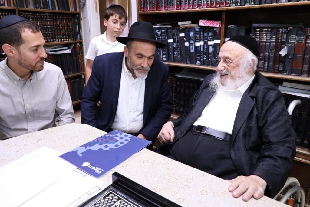 מרנן ורבנן גדולי הדור שליט"א קיבלו בשמחה את הבשורה המהפכנית שתסייע לזוגות צעירים לרכוש דירה