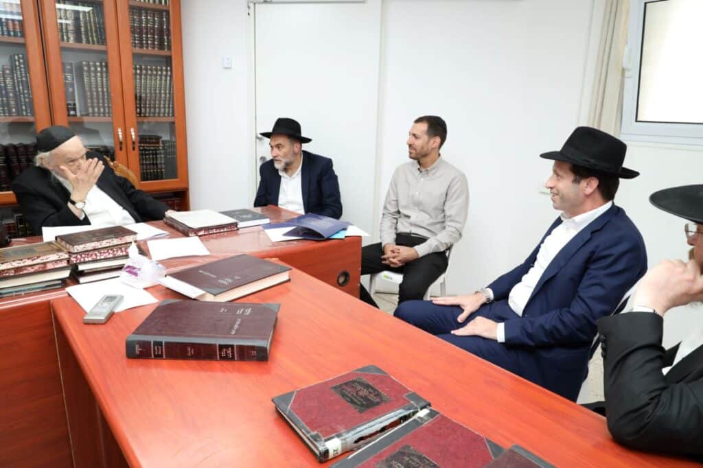 מרנן ורבנן גדולי הדור שליט"א קיבלו בשמחה את הבשורה המהפכנית שתסייע לזוגות צעירים לרכוש דירה