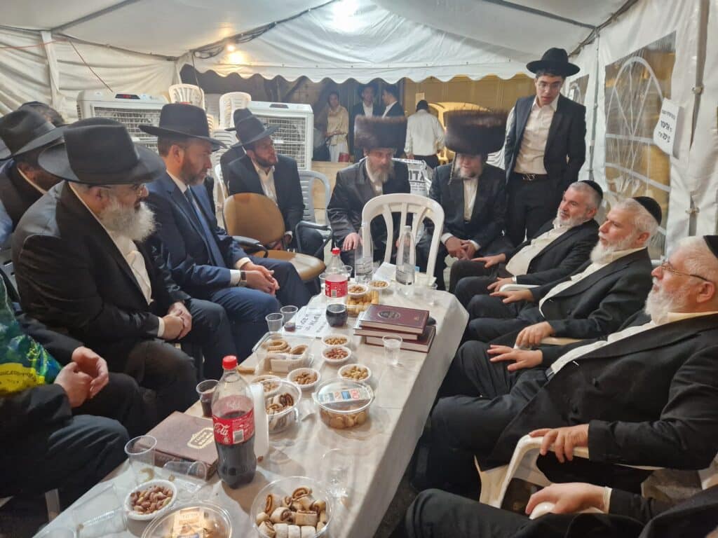 הרבנים ישבו שבעה, המונים בראשות גדולי ישראל עלו לנחם