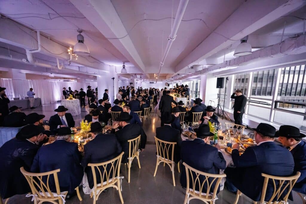 עם הרבי מוי'זניץ: הלילה התקיים הדינר הרביעי במנהטן