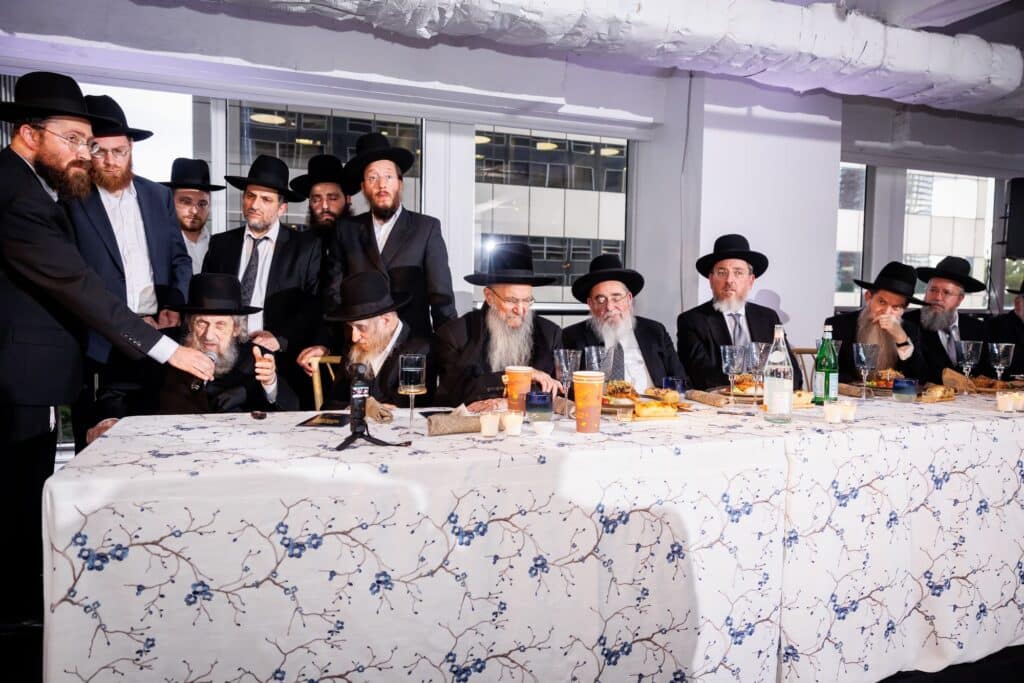 עם הרבי מוי'זניץ: הלילה התקיים הדינר הרביעי במנהטן