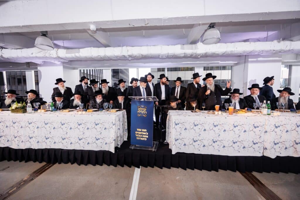 עם הרבי מוי'זניץ: הלילה התקיים הדינר הרביעי במנהטן