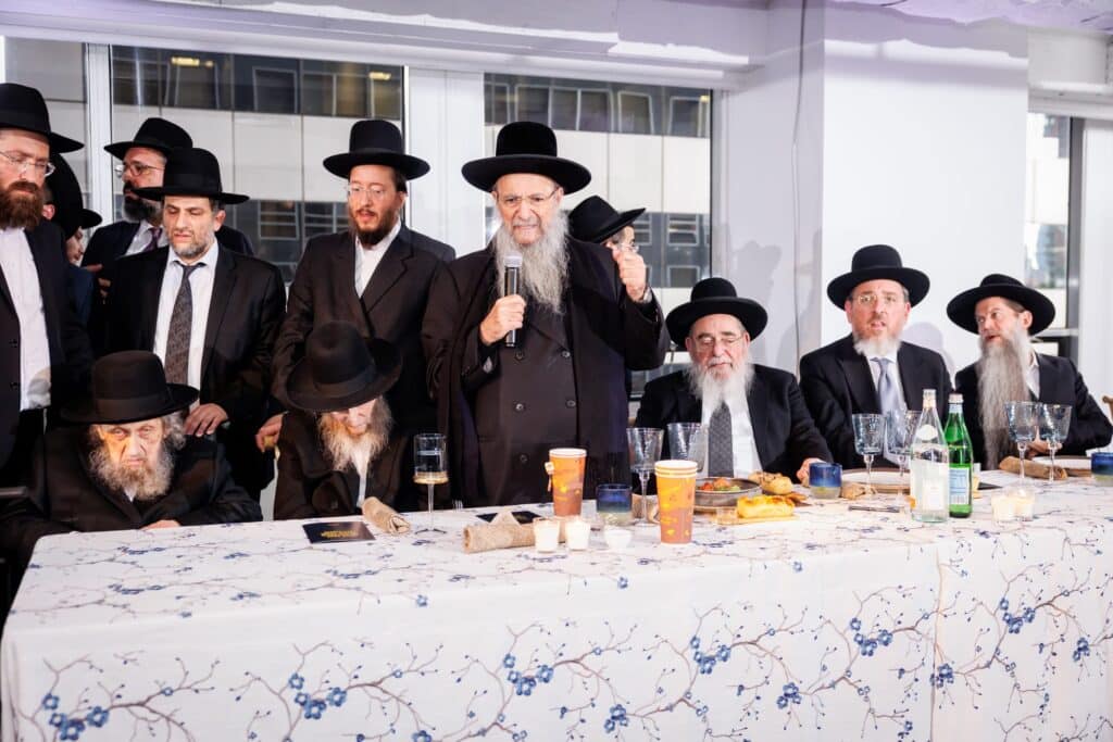 עם הרבי מוי'זניץ: הלילה התקיים הדינר הרביעי במנהטן