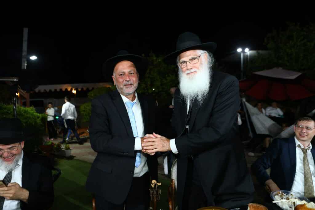 רכסים צהלה: הכנסת ס"ת לבית הכנסת בכפר חסידים
