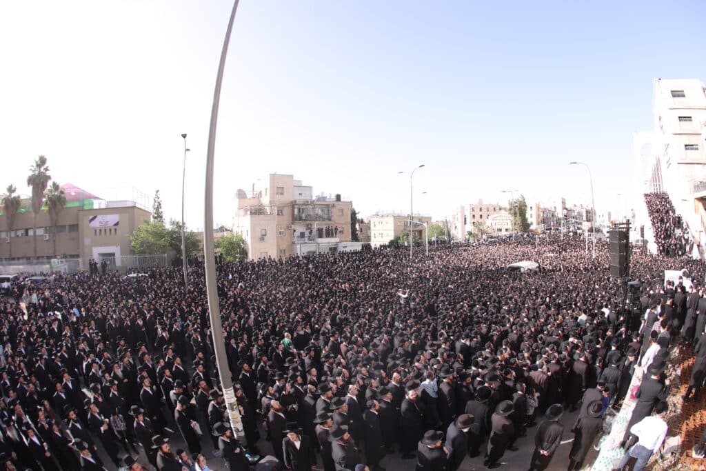 הלווית ההמונים: הרבנית הצדקנית מגור ע"ה הובאה למנוחות