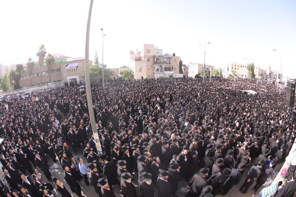 הלווית ההמונים: הרבנית הצדקנית מגור ע"ה הובאה למנוחות