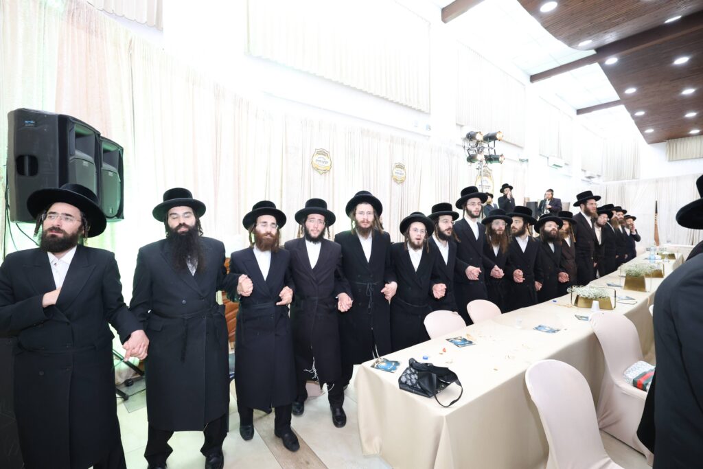 גלריה: ברחמסטריווקא חגגו את מעמד 'אדירי התורה'