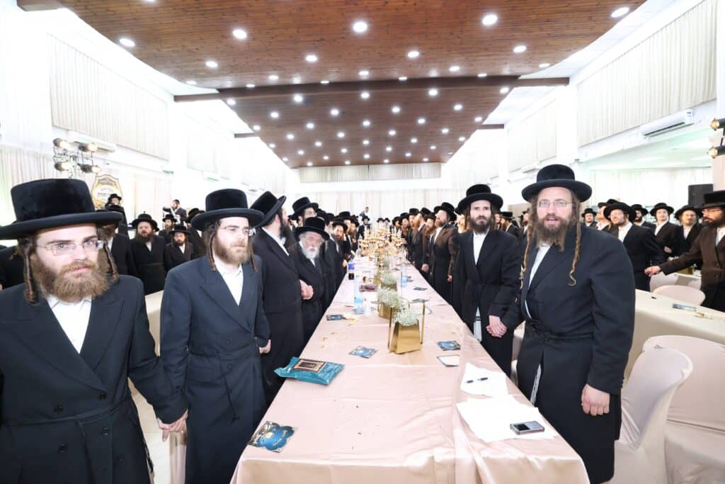 גלריה: ברחמסטריווקא חגגו את מעמד 'אדירי התורה'