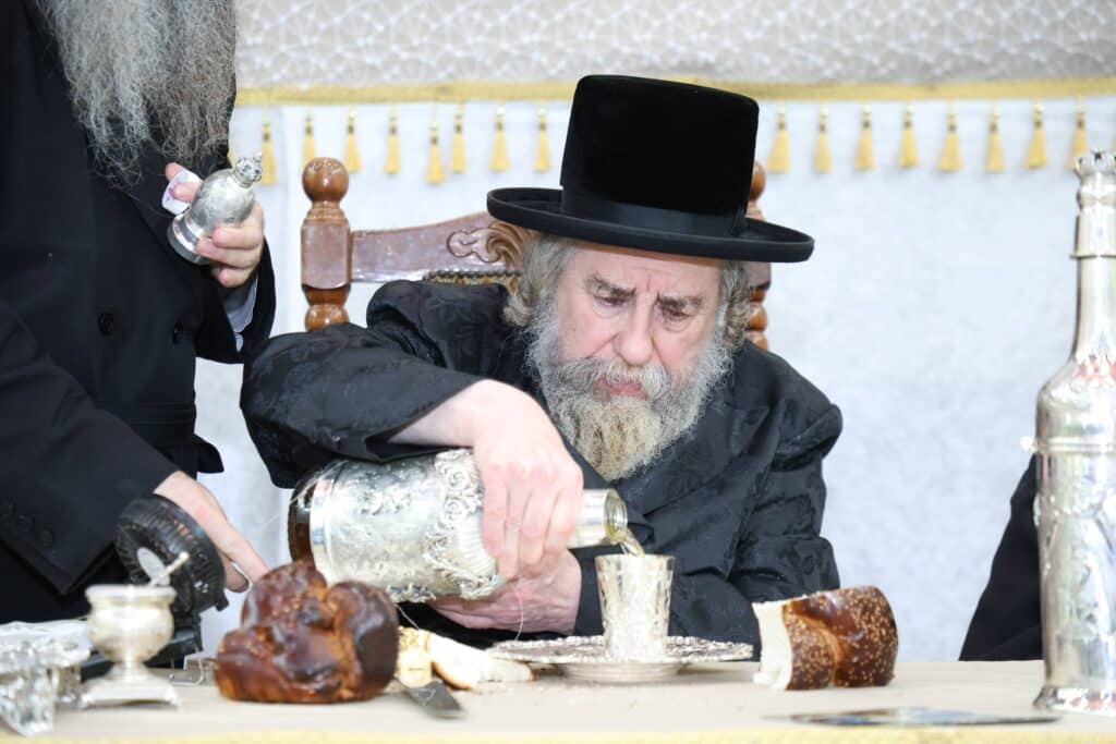 גלריה: ברחמסטריווקא חגגו את מעמד 'אדירי התורה'