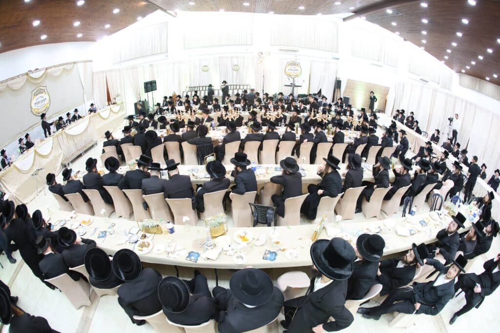 גלריה: ברחמסטריווקא חגגו את מעמד 'אדירי התורה'