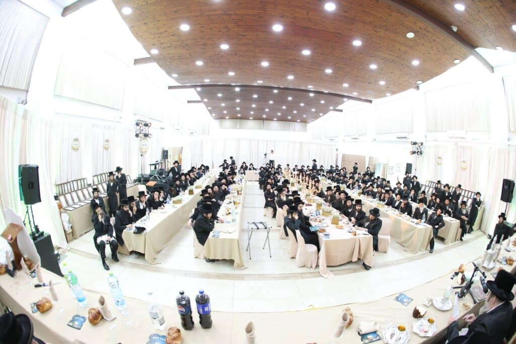 גלריה: ברחמסטריווקא חגגו את מעמד 'אדירי התורה'