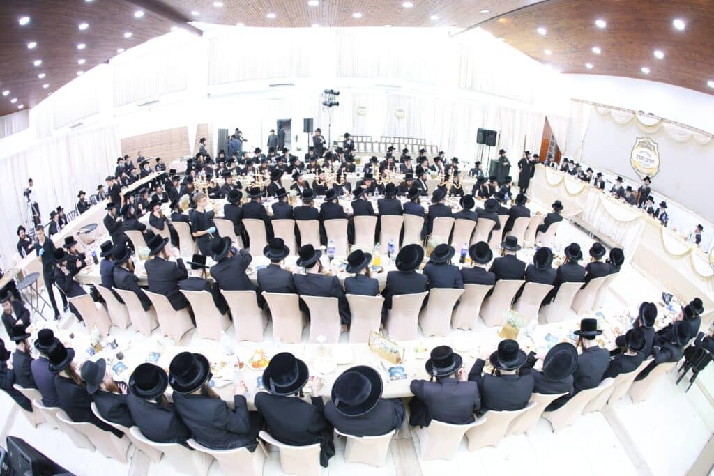 גלריה: ברחמסטריווקא חגגו את מעמד 'אדירי התורה'