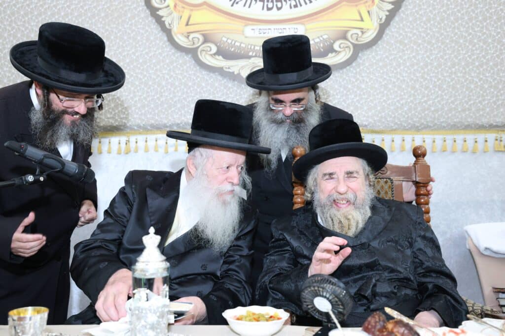 גלריה: ברחמסטריווקא חגגו את מעמד 'אדירי התורה'