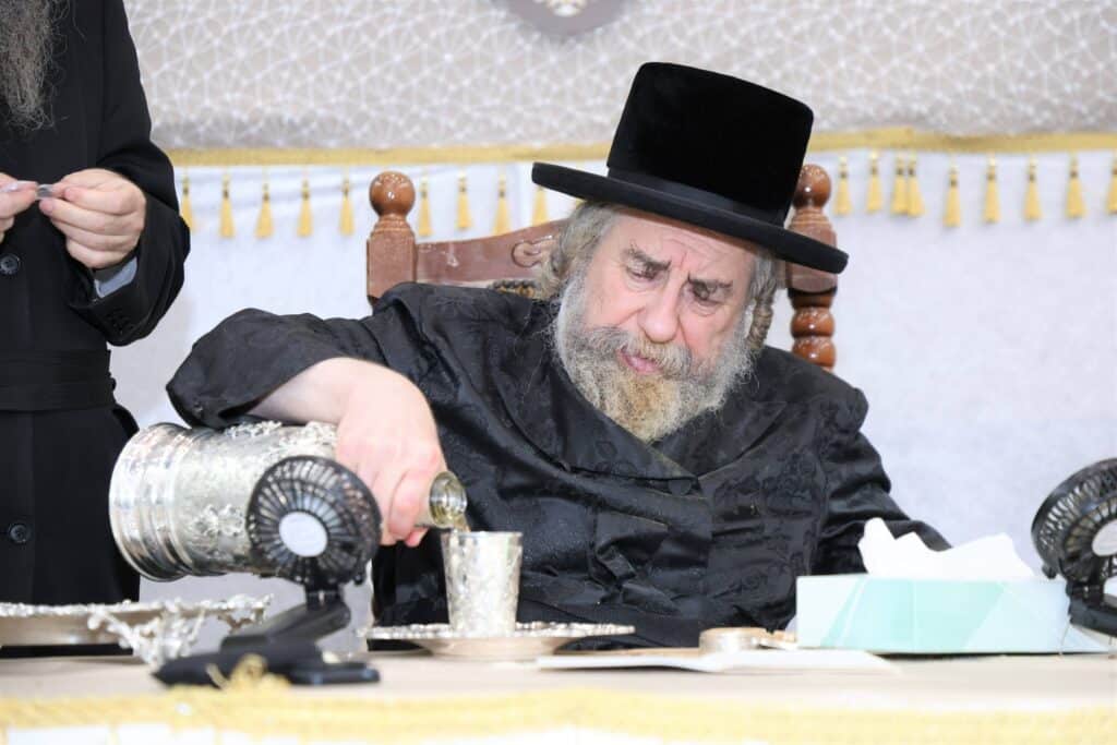 גלריה: ברחמסטריווקא חגגו את מעמד 'אדירי התורה'