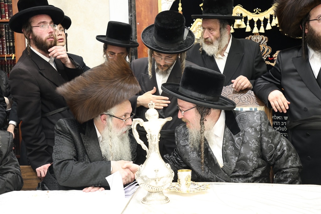 גלריה: בביאלא בני ברק הכניסו ספר תורה