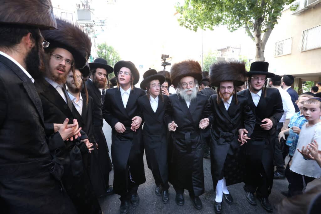 ביום ההילולא: בבית מדרש 'אור החיים' הכניסו ספר תורה