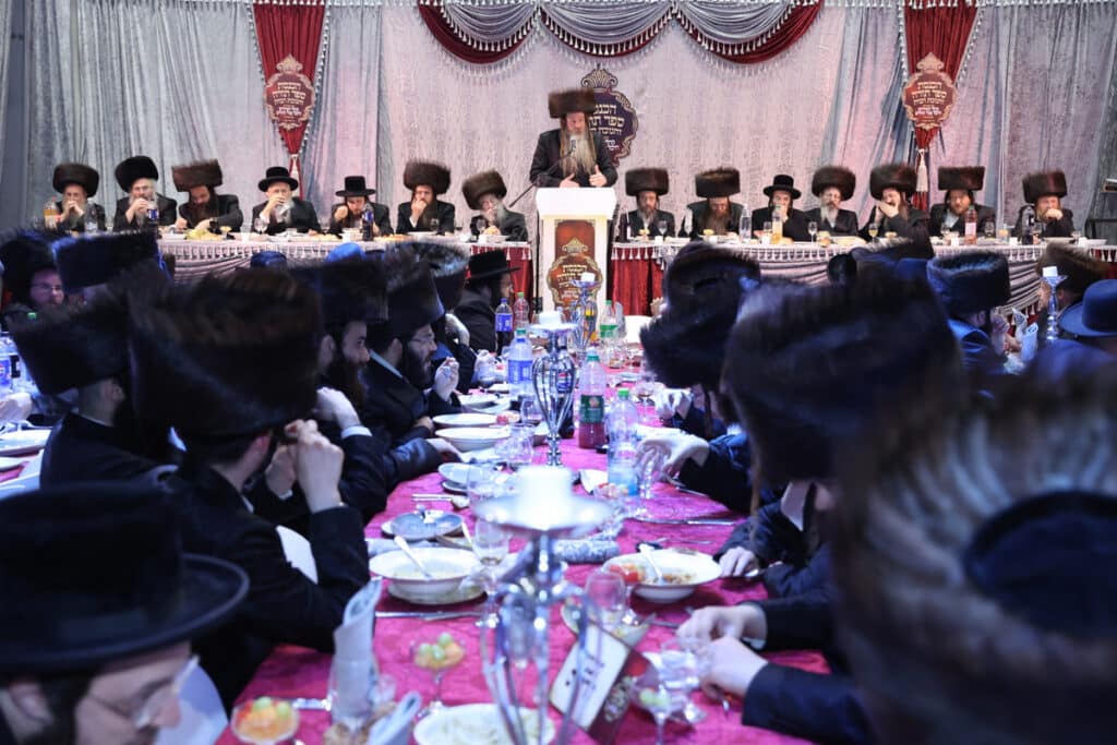 ביום ההילולא: בבית מדרש 'אור החיים' הכניסו ספר תורה