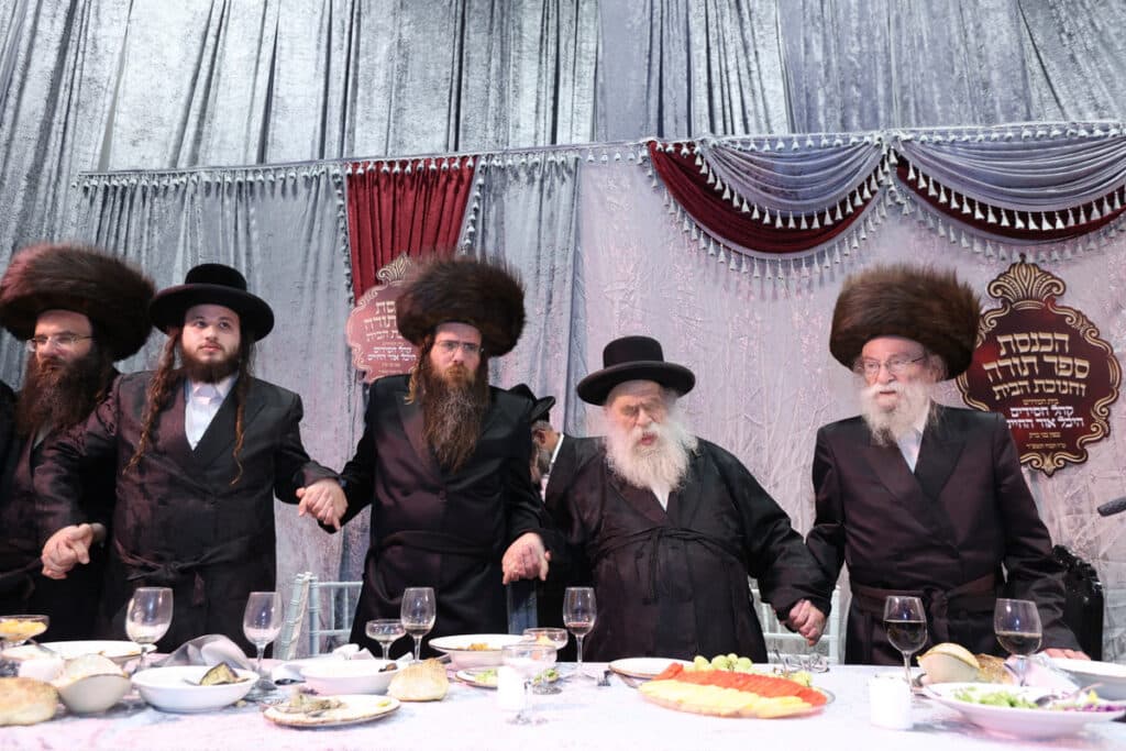 ביום ההילולא: בבית מדרש 'אור החיים' הכניסו ספר תורה