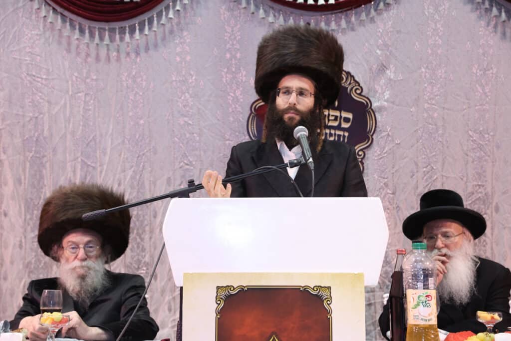 ביום ההילולא: בבית מדרש 'אור החיים' הכניסו ספר תורה