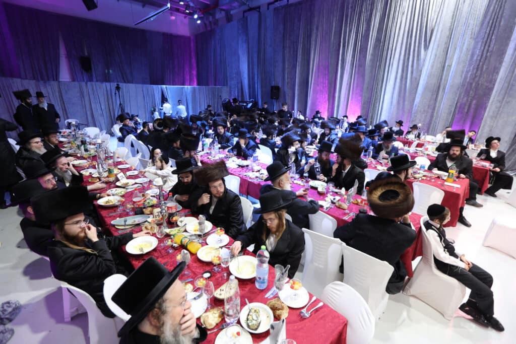 ביום ההילולא: בבית מדרש 'אור החיים' הכניסו ספר תורה