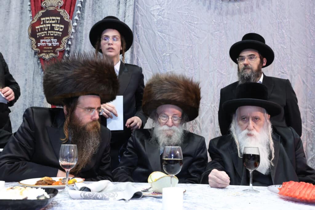 ביום ההילולא: בבית מדרש 'אור החיים' הכניסו ספר תורה