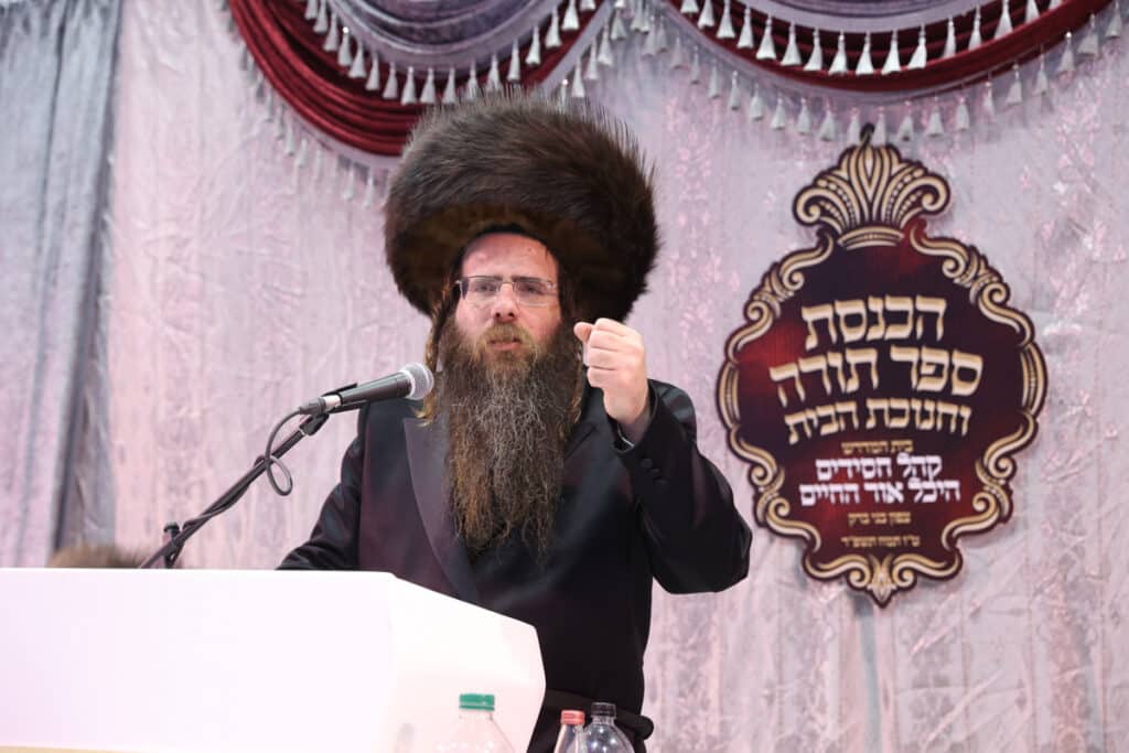 ביום ההילולא: בבית מדרש 'אור החיים' הכניסו ספר תורה