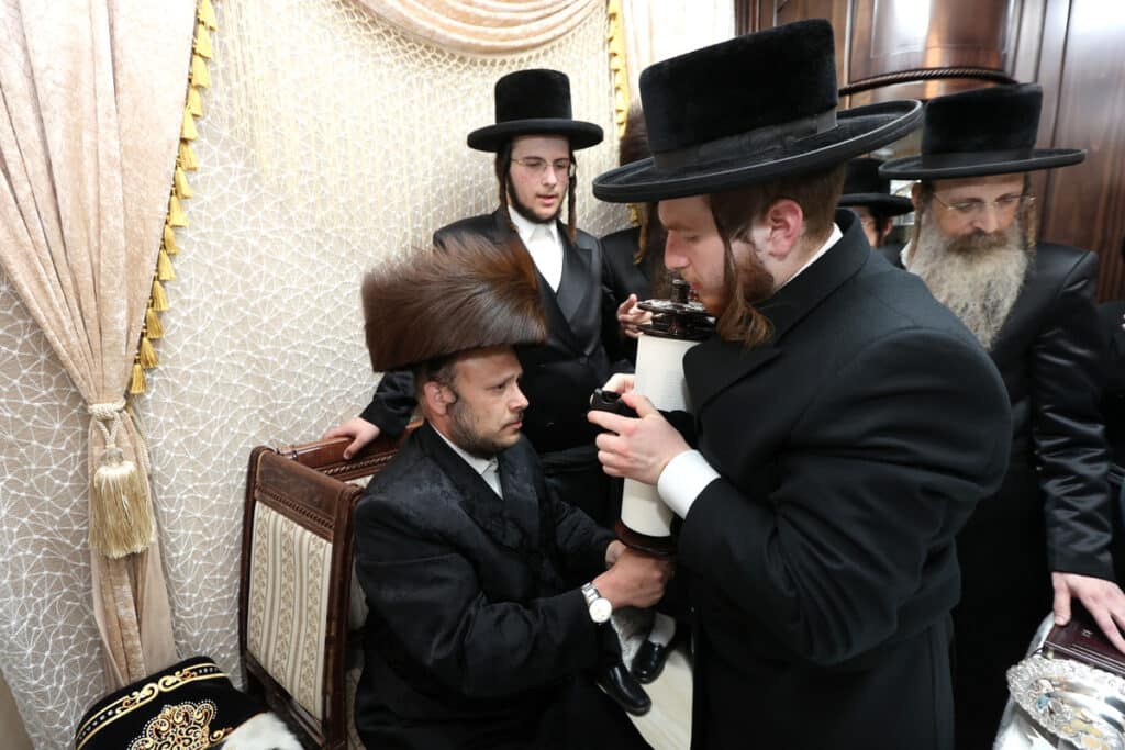 ביום ההילולא: בבית מדרש 'אור החיים' הכניסו ספר תורה