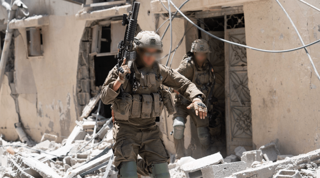 לוחמי הצנחנים חיסלו עשרות מחבלים בקרבות פנים אל פנים