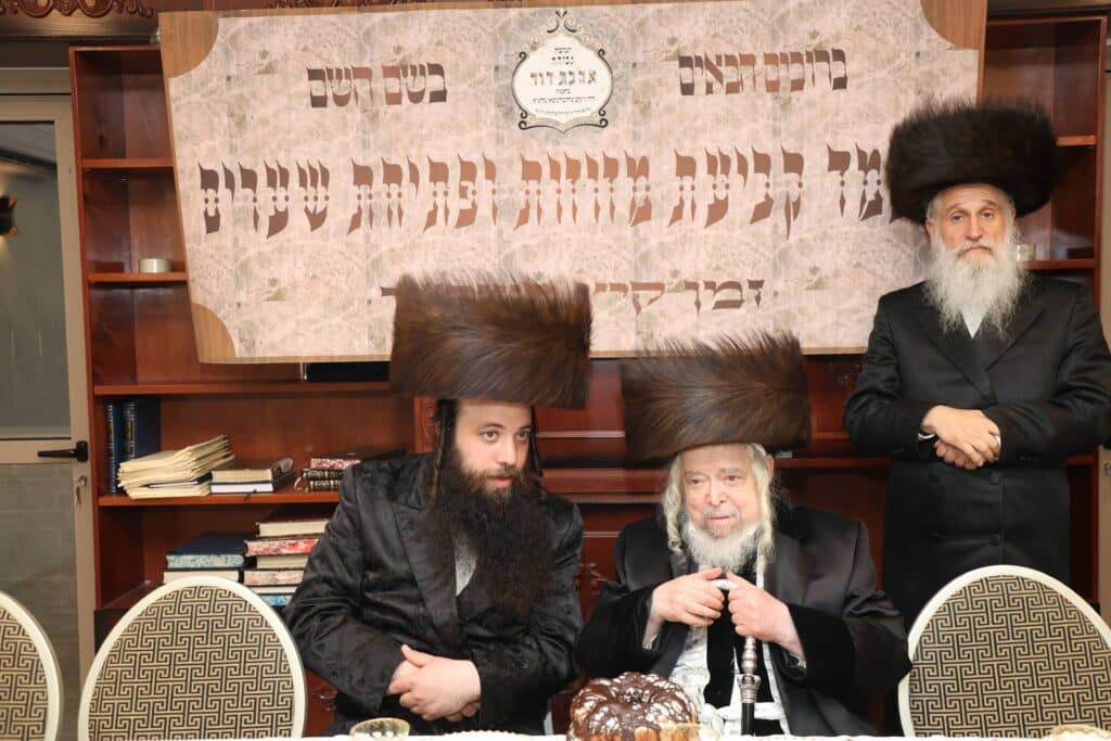 מעמד מרגש: בישיבת 'אהבת דוד' קבעו מזוזות