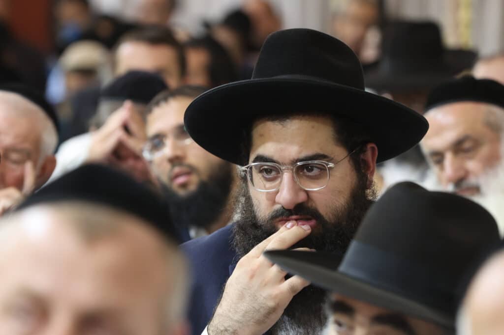 גלריה: ב'נהר שלום' התכנסו להספיד את זקן המקובלים