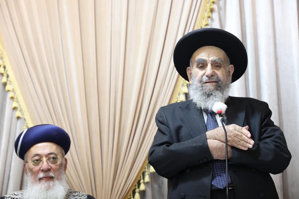 גלריה: ב'נהר שלום' התכנסו להספיד את זקן המקובלים