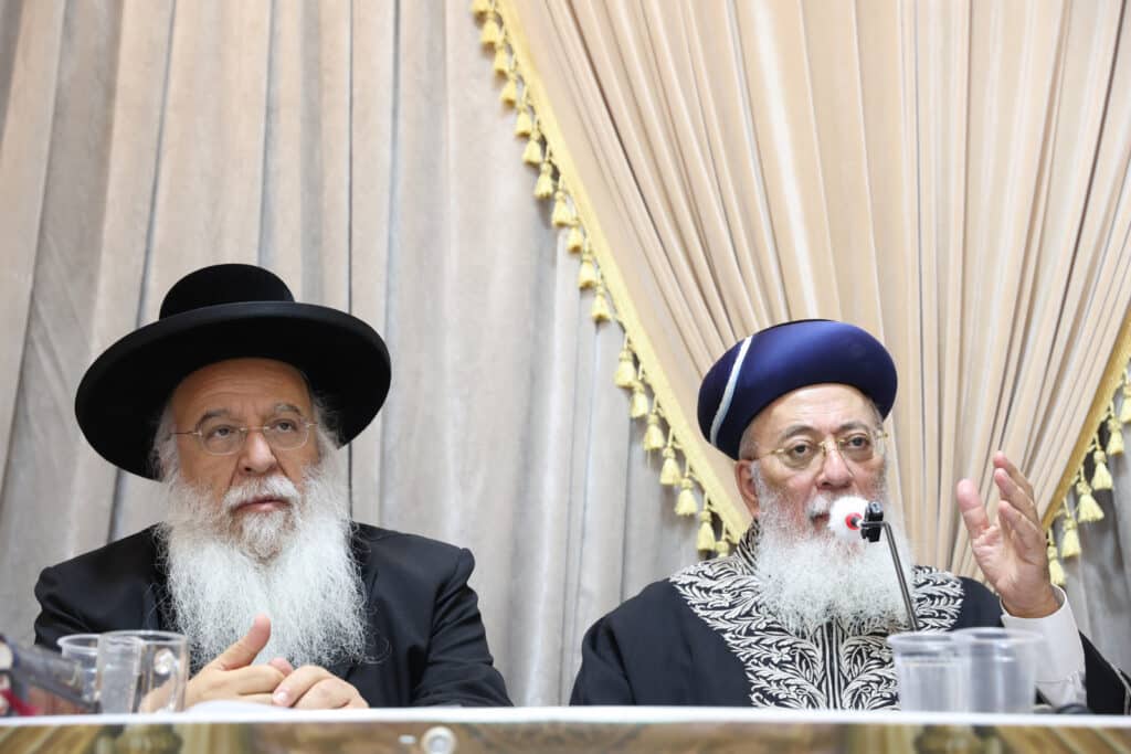 גלריה: ב'נהר שלום' התכנסו להספיד את זקן המקובלים