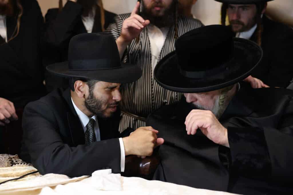 במעמד האדמו"ר: מירון חגגה הכנסת ס"ת לציון הרשב"י