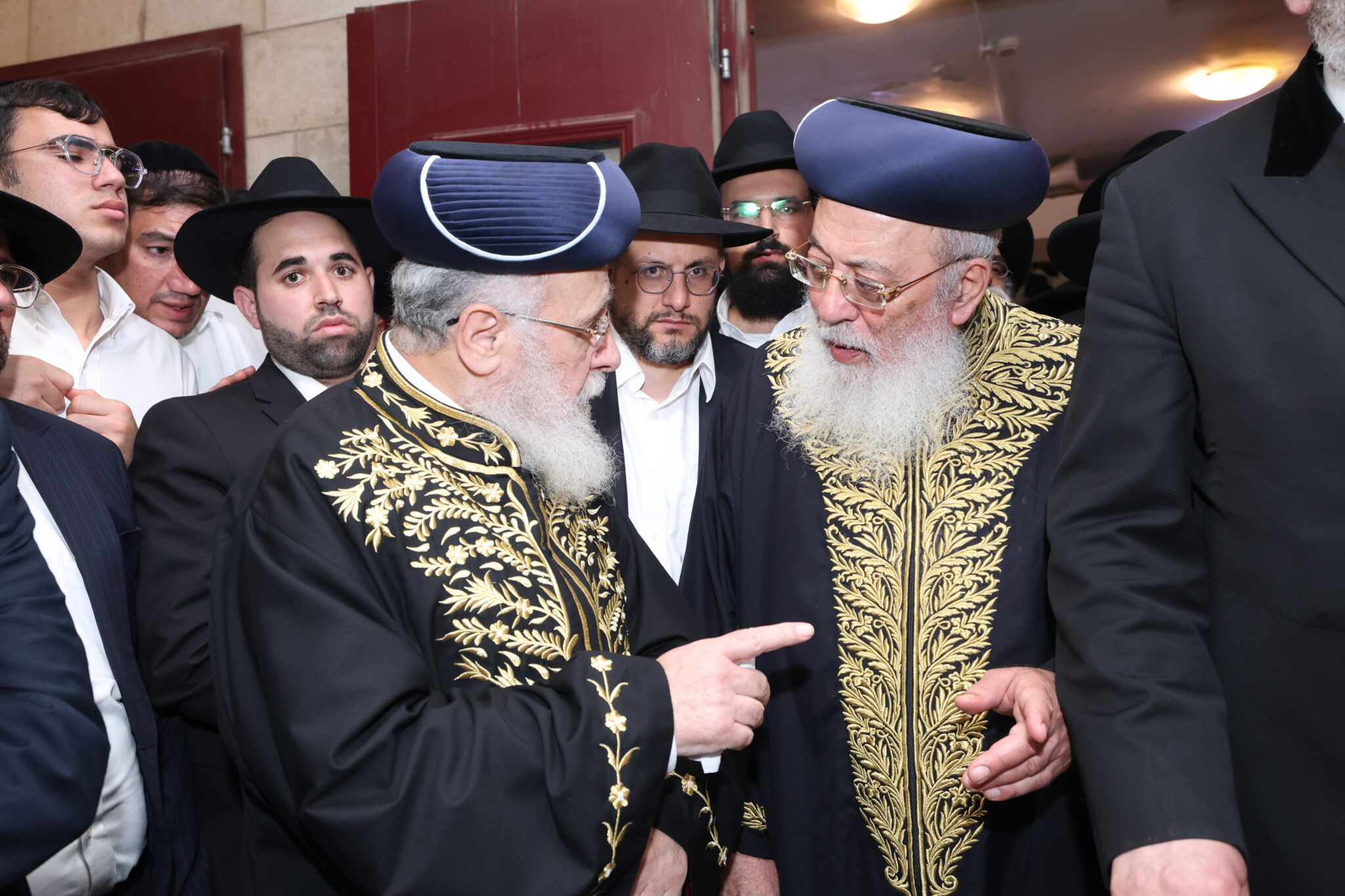 בכאב עצום: אלפים רבים ליוו למנוחות את הגאון רבי יהודה דרעי זצ"ל בכאב עצום: אלפים רבים ליוו למנוחות את הגאון רבי יהודה דרעי זצ"ל