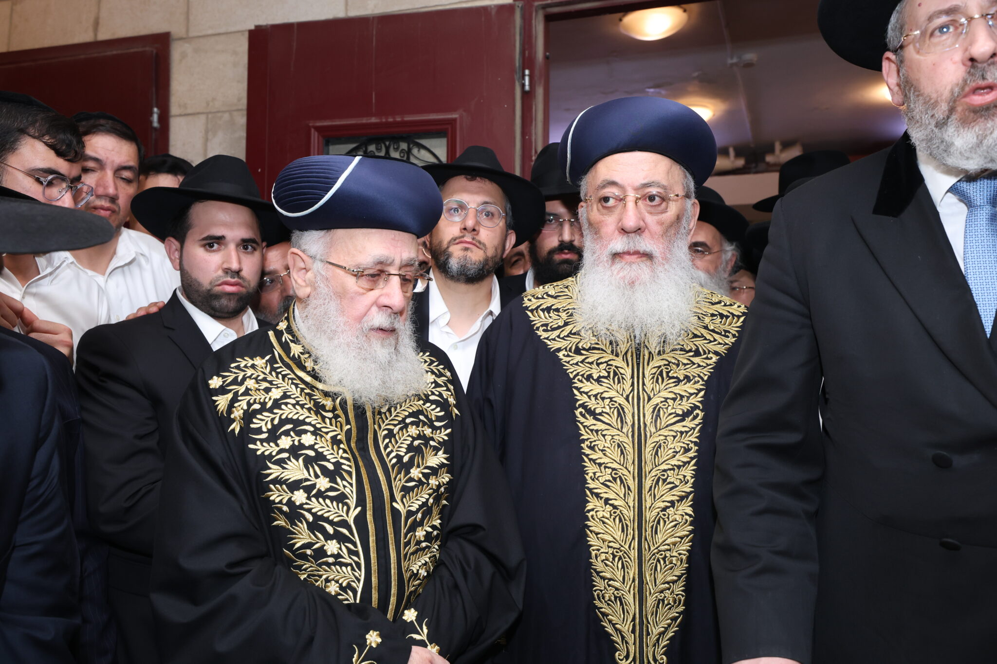 בכאב עצום: אלפים רבים ליוו למנוחות את הגאון רבי יהודה דרעי זצ"ל בכאב עצום: אלפים רבים ליוו למנוחות את הגאון רבי יהודה דרעי זצ"ל