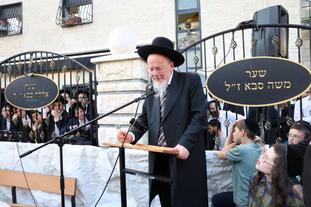 מראשי ישיבת מיר: המונים ליוו למנוחות את הגאון רבי אברהם שמואלביץ זצ"ל