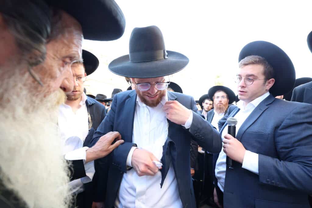 מראשי ישיבת מיר: המונים ליוו למנוחות את הגאון רבי אברהם שמואלביץ זצ"ל