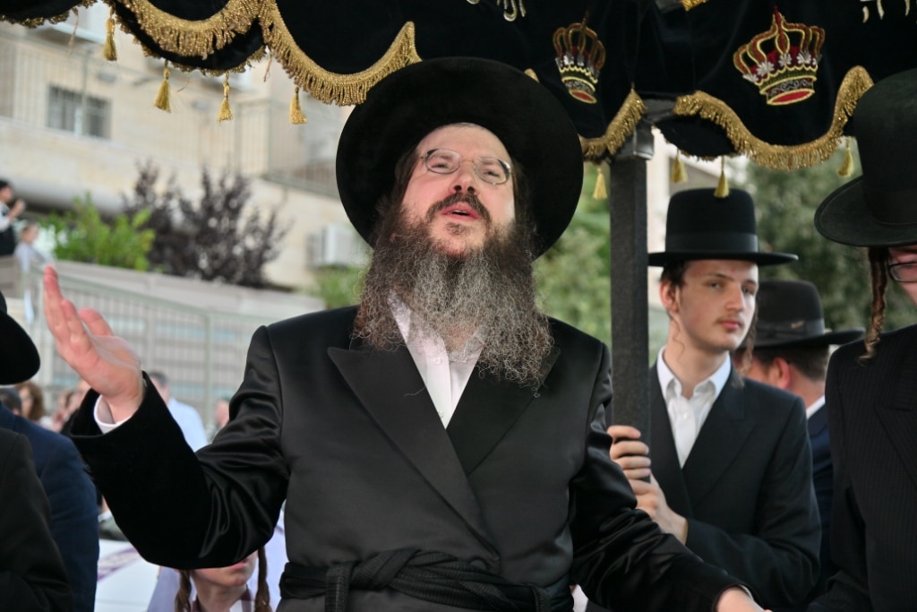 בהילולת מודז'יץ: הכנסת ספר תורה וסיום הש"ס בביתר