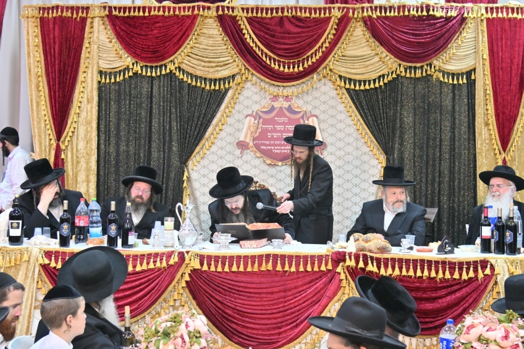 בהילולת מודז'יץ: הכנסת ספר תורה וסיום הש"ס בביתר