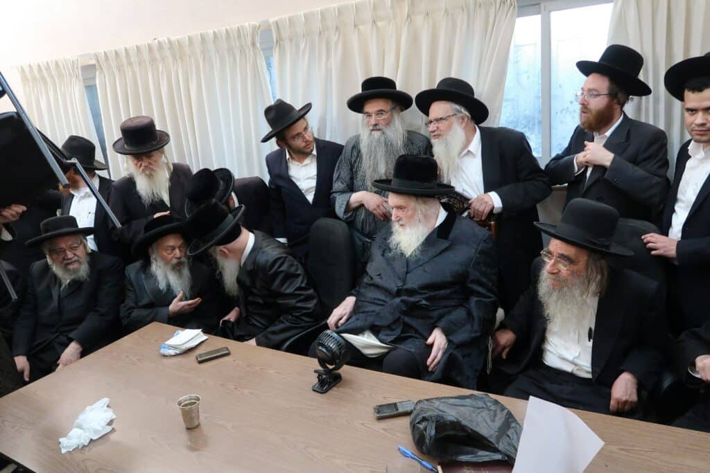 הבד"צ מתנער ממעשה אלימות ומבקש מהקהל להתפזר לבתי המדרש ולא לרחובות