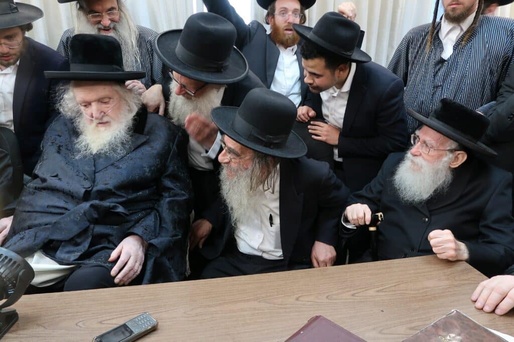 הבד"צ מתנער ממעשה אלימות ומבקש מהקהל להתפזר לבתי המדרש ולא לרחובות