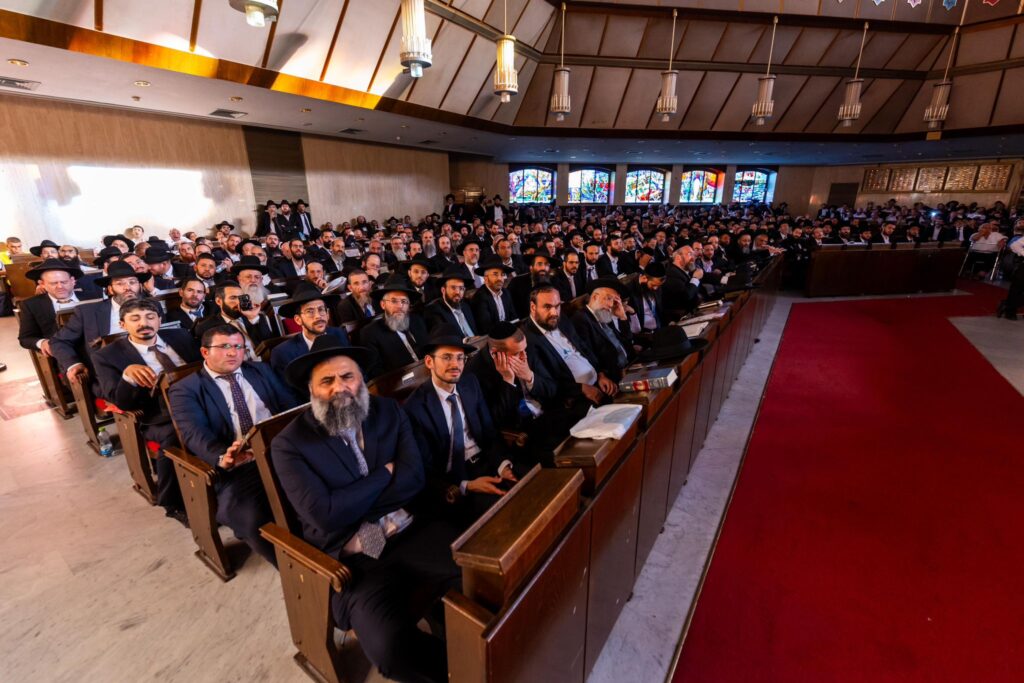 בהכתרת אלף דיינים: כך נפרדו הרבנים הראשים לישראל