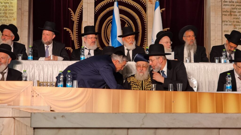 בהכתרת אלף דיינים: כך נפרדו הרבנים הראשים לישראל