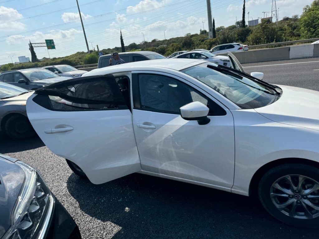 300 אלף ש"ח במזומן: הסכום העצום שגילו השוטרים ברכב הגנבים