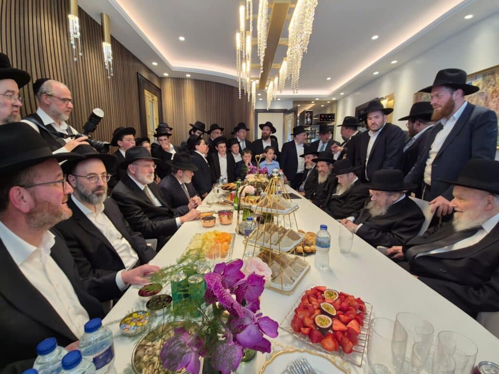 היום הראשון: המסע של גדולי ישראל ללונדון להצלת עולם התורה