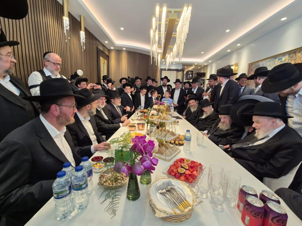 היום הראשון: המסע של גדולי ישראל ללונדון להצלת עולם התורה