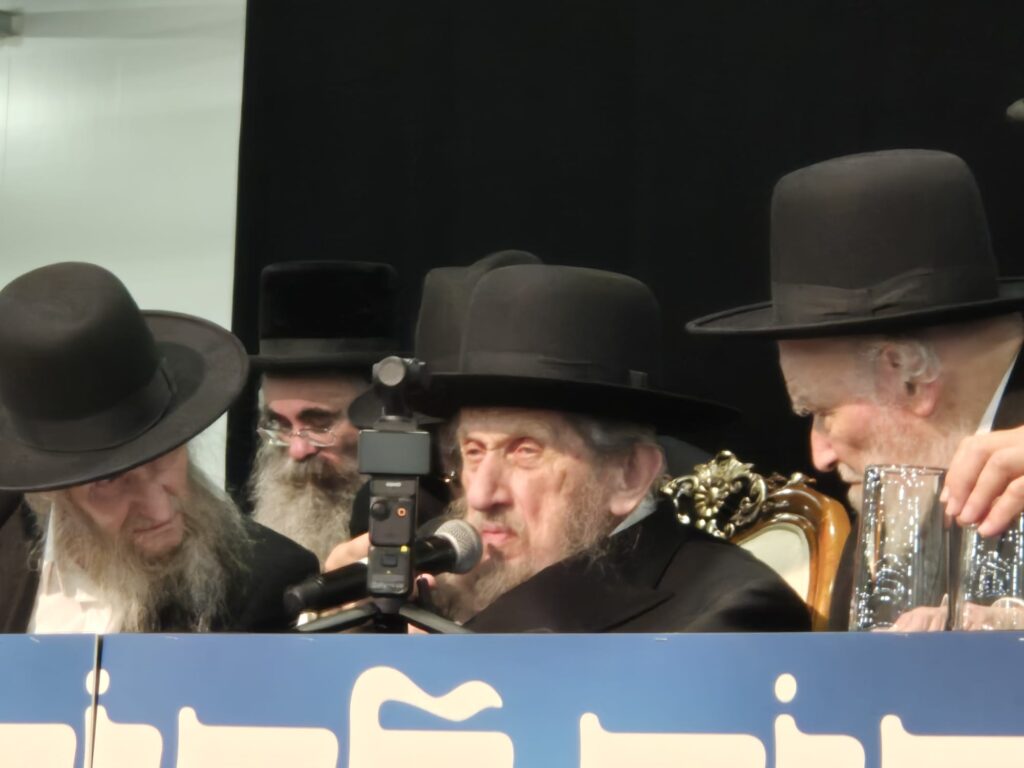 מעמד שלונדון לא ראתה מעולם: רבבות בהקבלת פני גדולי ישראל