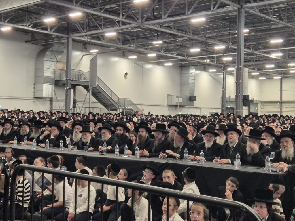 מעמד שלונדון לא ראתה מעולם: רבבות בהקבלת פני גדולי ישראל